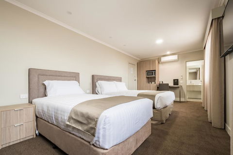The Lighthouse Hotel - Kempsey Accommodation 2