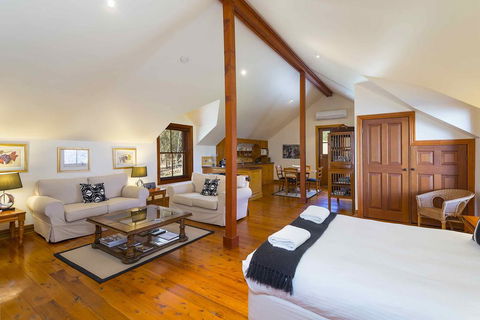 The Mews Studio - Kempsey Accommodation 1