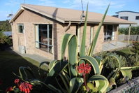 Book Binalong Bay Accommodation Vacations Kempsey Accommodation Kempsey Accommodation