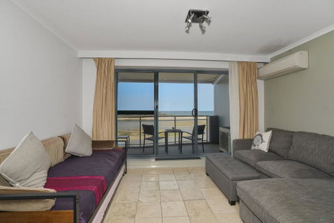 The Oaks Waterfront Resort, Unit 509 - Kempsey Accommodation 2