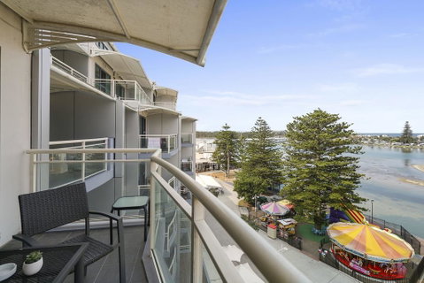 The Oaks Waterfront Resort, Unit 509 - Kempsey Accommodation 1