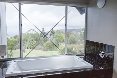 The Retreat Tamborine Mountain - Kempsey Accommodation 1