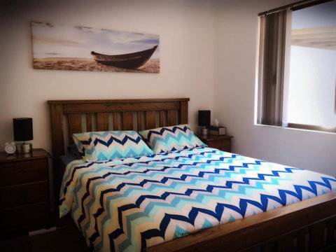 The Royal Dolphin Holiday Home - Kempsey Accommodation 1
