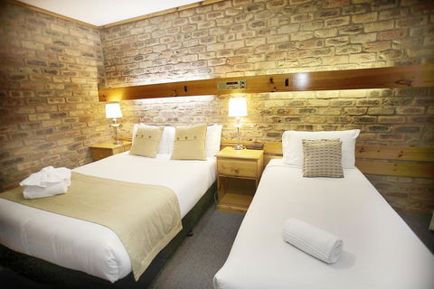 The Settlement Historic Hotel - Kempsey Accommodation 1
