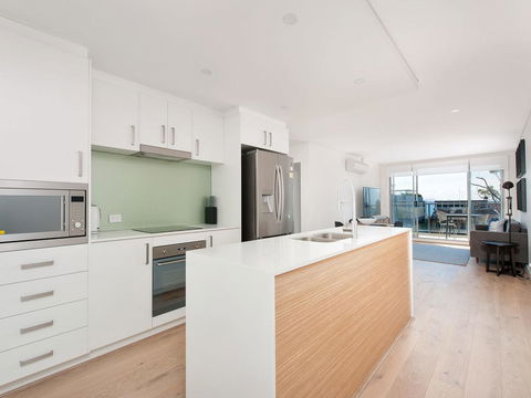 The Shoal Apartments, Unit 304/4-8 Bullecourt Street - Kempsey Accommodation 1