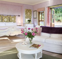 The Spotted Chook and Amelie's Petite Maison - Kempsey Accommodation