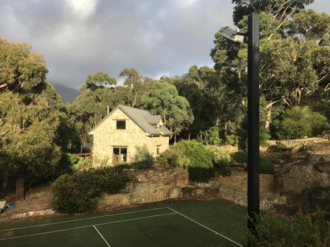 The Stone Cottage (with Tennis Court) - Kempsey Accommodation 2