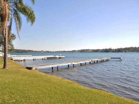 The Studio On The Lake @ Fishing Point, Lake Macquarie - Honestly Put The Line In And Catch Fish - Kempsey Accommodation 0