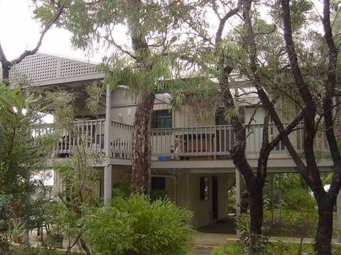 The Treehouse In Dawesville - Kempsey Accommodation 3