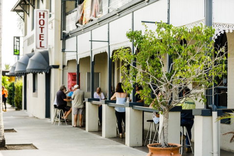The Waterloo Bay Hotel - Kempsey Accommodation 1