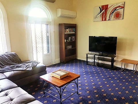 The Wharf Hotel - Kempsey Accommodation 2