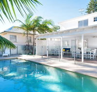 The White House' 25 Tomaree Road - fantastic house with pool linen FOXTEL  WII-U - Kempsey Accommodation