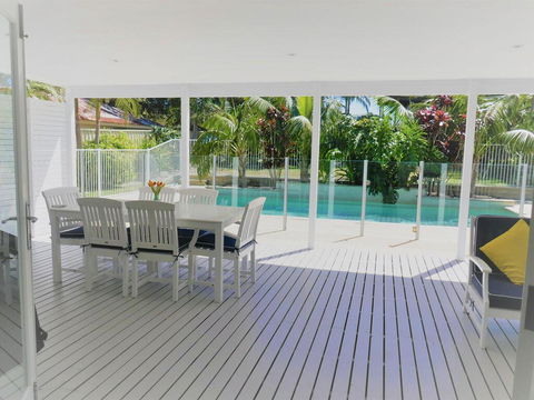 The White House', 25 Tomaree Road - Fantastic House With Pool, Linen FOXTEL & WII-U - Kempsey Accommodation 1