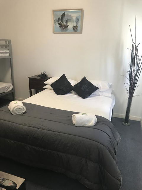 Tin Can Bay Budget Accommodation - Kempsey Accommodation 0