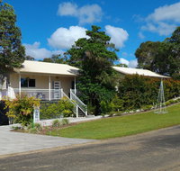 Tinaroo Sunset Retreat - Kempsey Accommodation