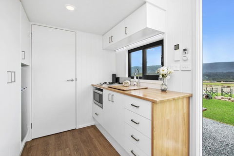 TINY HOME......BIG Views - Kempsey Accommodation 3