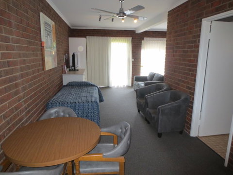Tocumwal Golf Resort - Kempsey Accommodation 1
