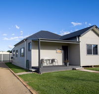 Topaz Cottage - Kempsey Accommodation