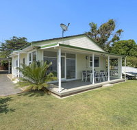 Toukley Lakefront HouseToukley - Kempsey Accommodation
