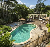 Treehouse On Plantation - Kempsey Accommodation