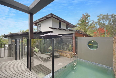TREETOP OASIS-DURHM21 - Kempsey Accommodation 1