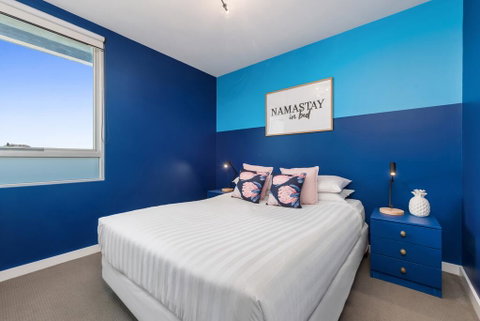 Trendy And Central One Bed Apartment With Views - Kempsey Accommodation 2