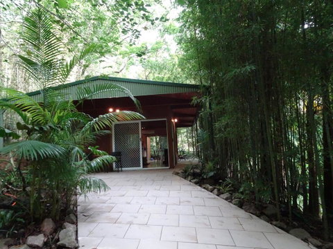 Treetops Montville - Kempsey Accommodation 2