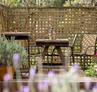 Trinity Cottage - Kempsey Accommodation