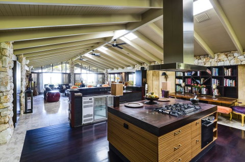 Trinity Beach Palace - Kempsey Accommodation 2