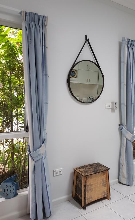 Trinity Beach POOLSIDE Apartment - Kempsey Accommodation 3
