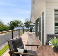 Tropical Beachside Oasis in Clifton Beach - Kempsey Accommodation