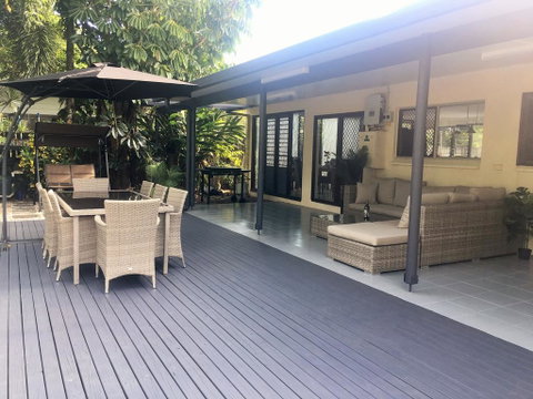 Tropical Private Open Space At Trinity - Kempsey Accommodation 3