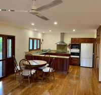Tropical Styling - Kempsey Accommodation
