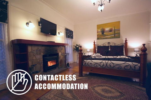Tudor Cottages - Kempsey Accommodation 2