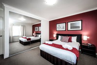 Two bedder with Parking Close to Perth City Centre