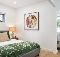 Ultra Modern Studio Suite with Balcony Near Shops - Kempsey Accommodation