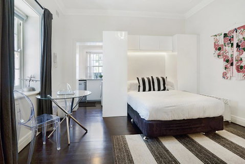 Unbeatably Located Art Deco Surry Hills Studio - Kempsey Accommodation 1