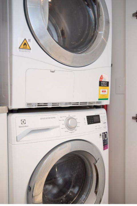 Unbridled City & River Views - Kempsey Accommodation 3