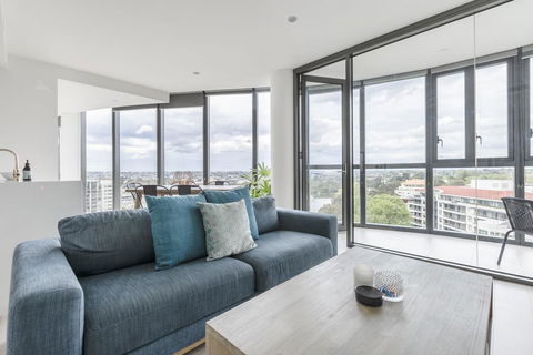 Unbridled City & River Views - Kempsey Accommodation 1