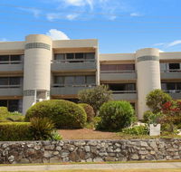 Unit 2 Biriny Lodge 1686-1689 David Low Way Coolum Beach - Kempsey Accommodation