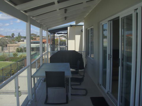 Unit 29 Ledge Point Village - Kempsey Accommodation 3