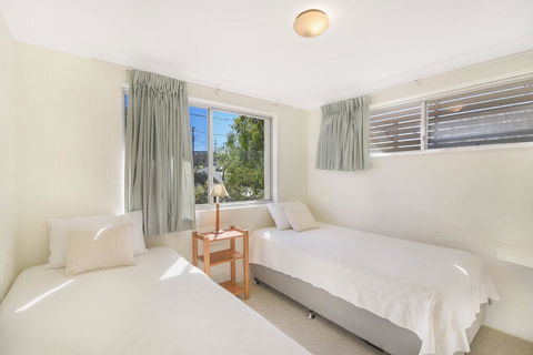 Unit 3 At 4 Pelican Street, Peregian Beach, Noosa Shire - Kempsey Accommodation 2