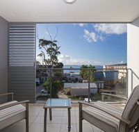 Unit 301 'The Shoal' 6-8 Bullecourt Street - Air con walking to local shops  beach - Kempsey Accommodation