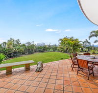 Unrivaled Ocean and City views from Resort Style 3bed with Garden - Kempsey Accommodation