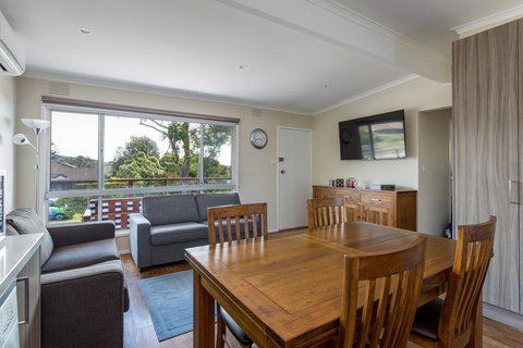 Upstairs Cottage On Beachurst - Kempsey Accommodation 2