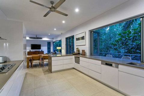 Veldree Palm Cove Rainforest Views,Privacy,Close To The Beach And Restaurants - Kempsey Accommodation 2