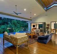 Veldree Palm Cove Rainforest ViewsPrivacyClose to the Beach and Restaurants - Kempsey Accommodation