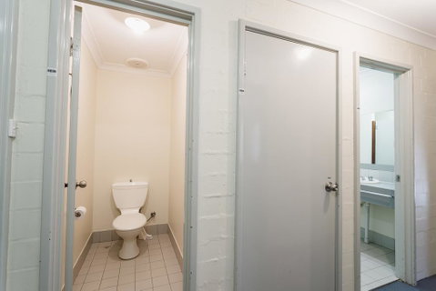 Vickery House 8 Bedroom Flat - Kempsey Accommodation 2