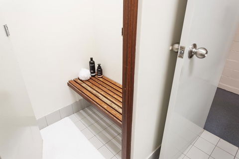 Vickery House 8 Bedroom Flat - Kempsey Accommodation 3