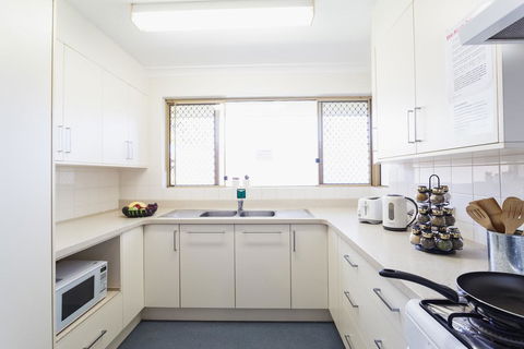 Vickery House 8 Bedroom Flat - Kempsey Accommodation 0